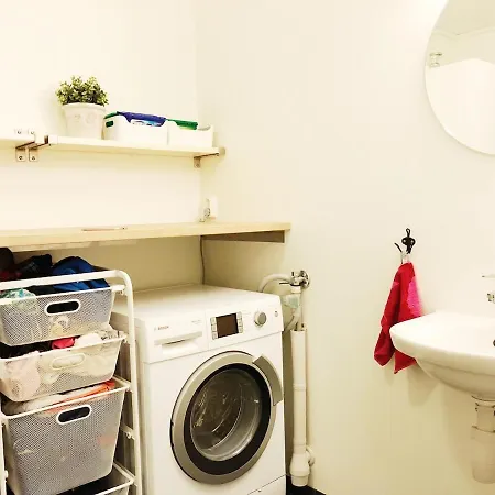 Apartment Townhouse In Quiet And Area With Free Parking