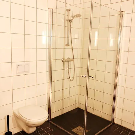 Townhouse In Quiet And Area With Free Parking Lägenhet